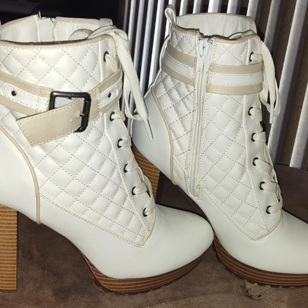 Gently Used JustFab White and Brown Lace Up Boots with Quilted Pattern 8